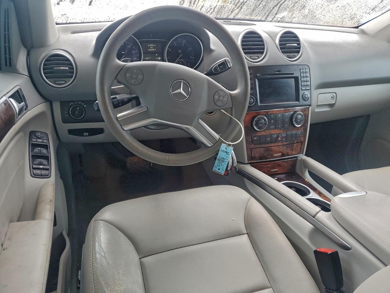 Mercedes-Benz M-Class 350 4matic Image 9