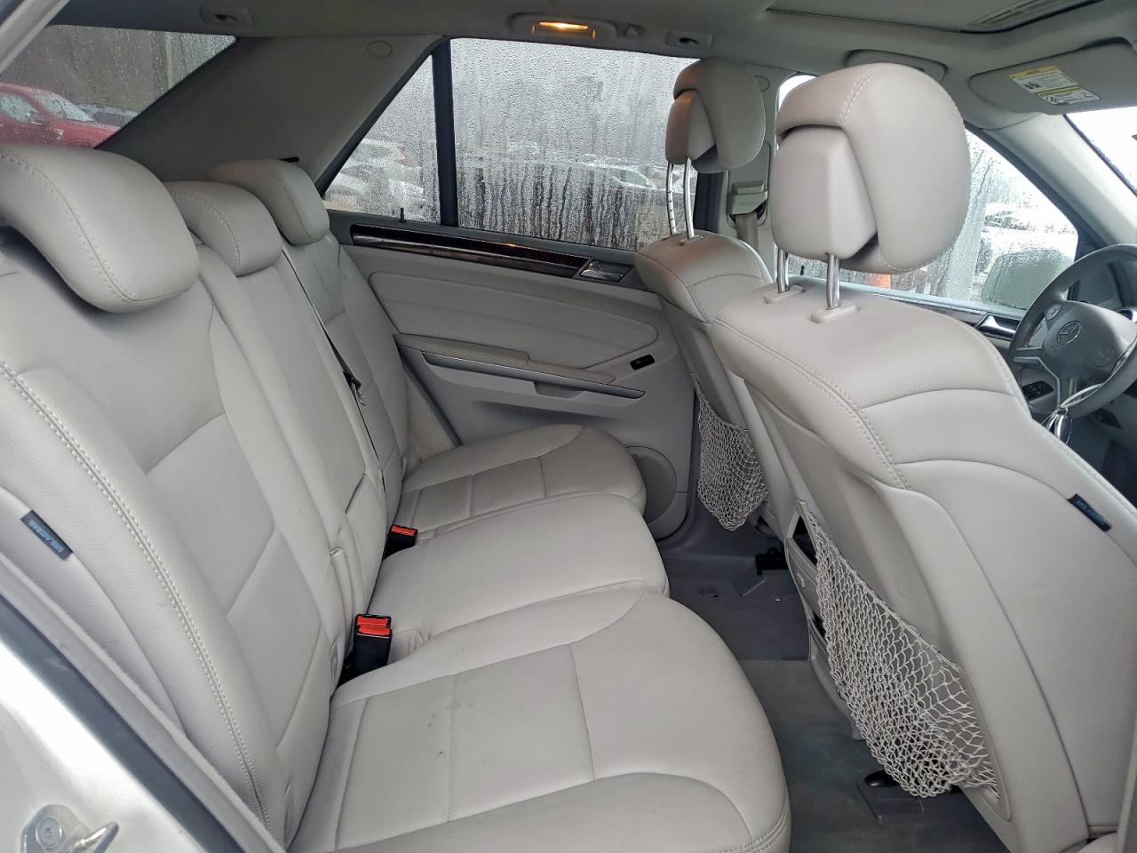 Mercedes-Benz M-Class 350 4matic Image 11