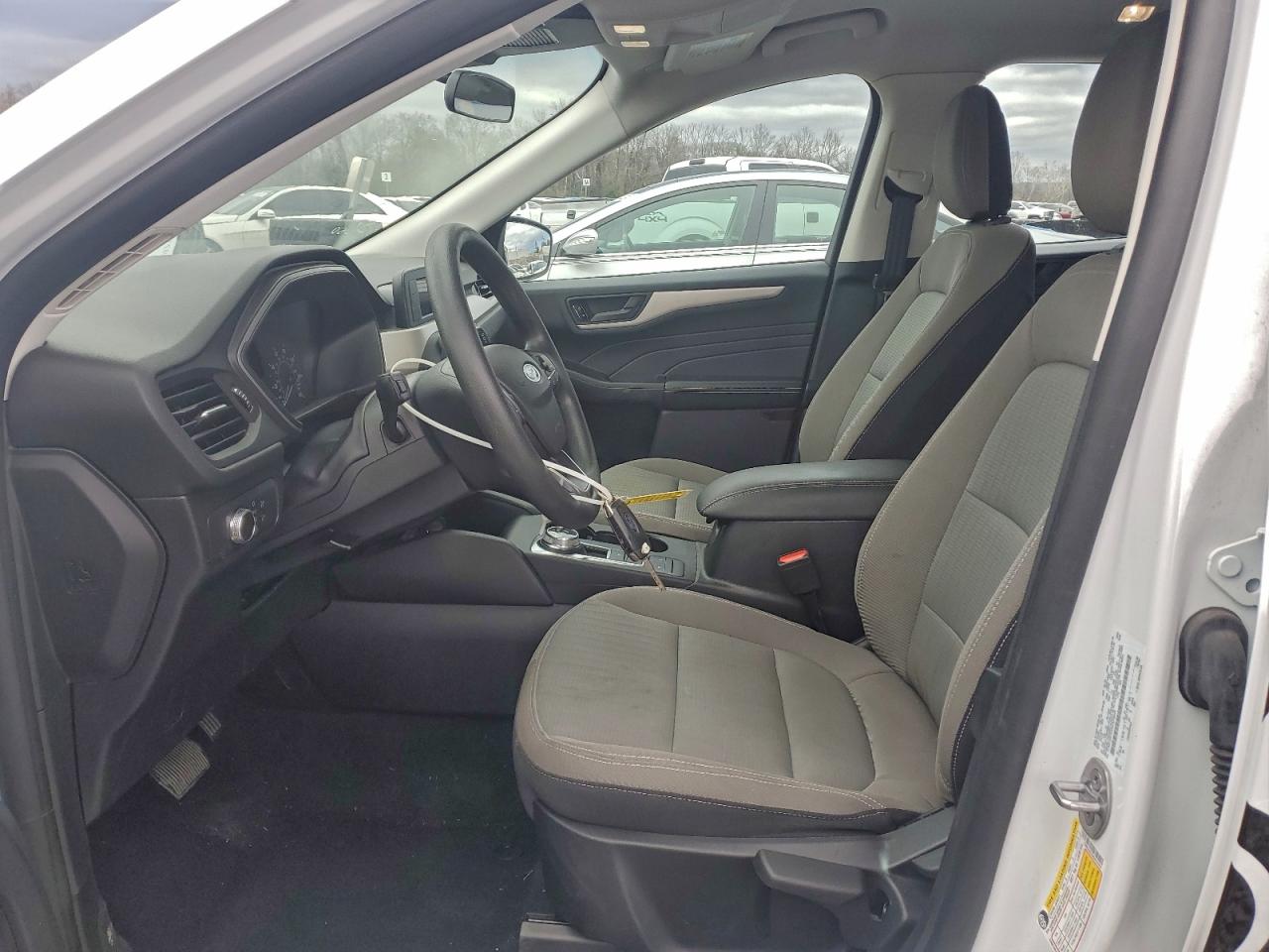 Ford Escape S Image 6