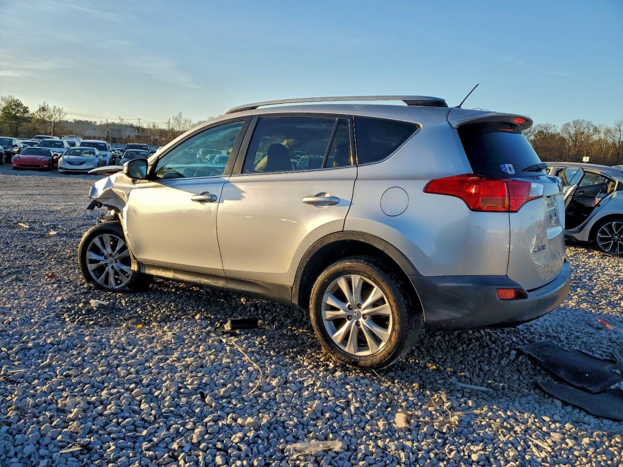 Toyota RAV4 Limited Image 3