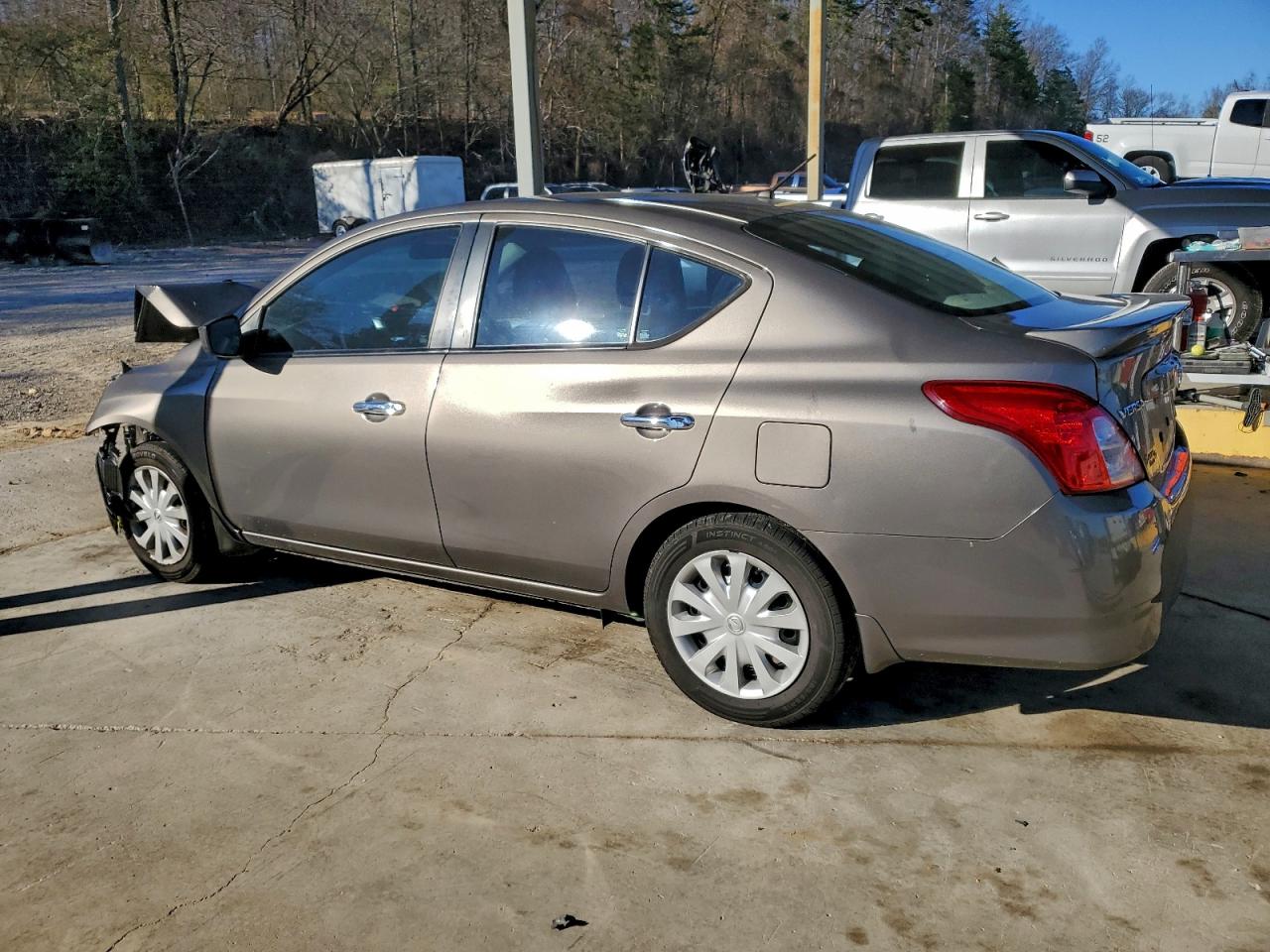 Nissan Versa S Image 5