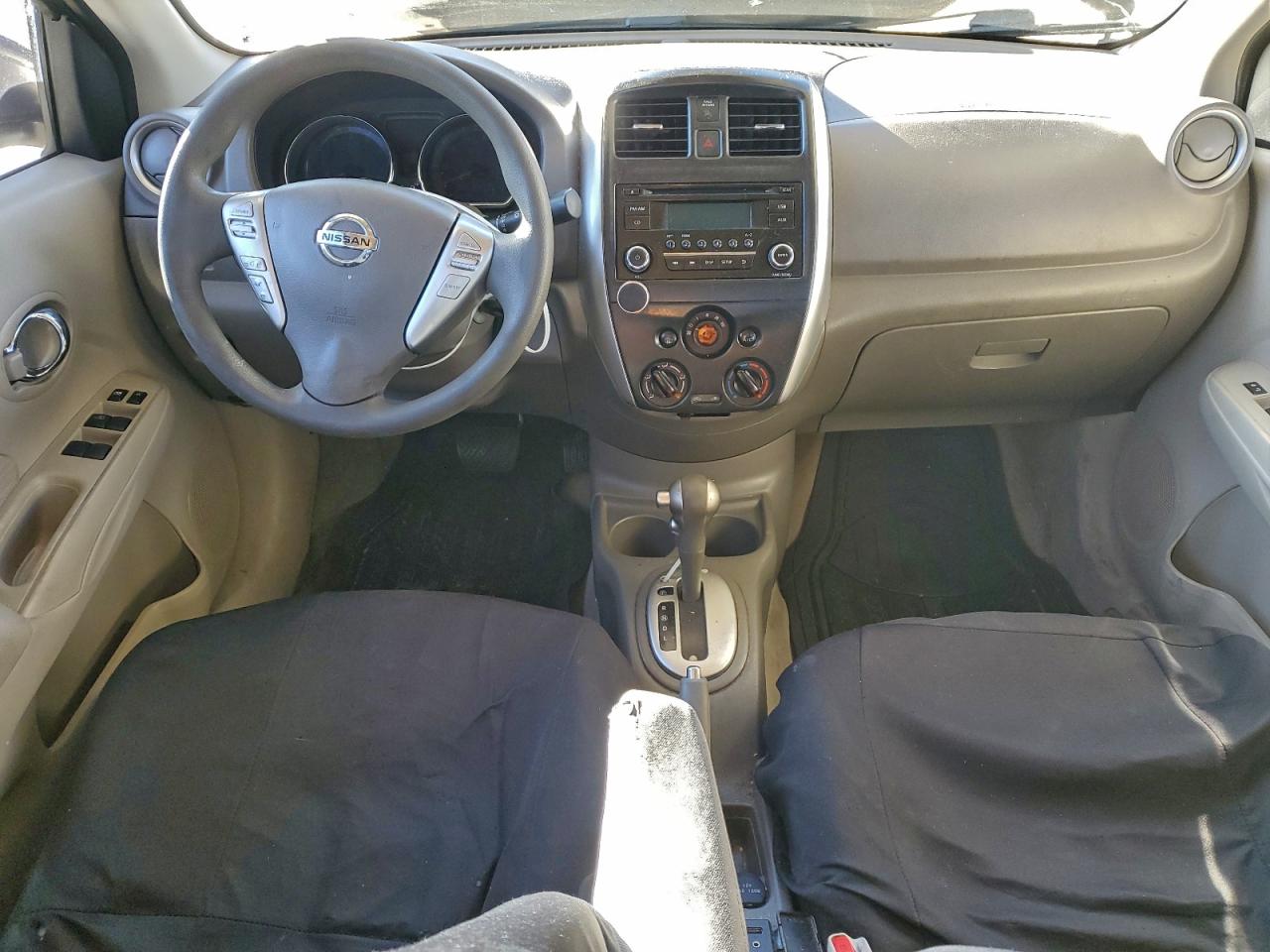 Nissan Versa S Image 7