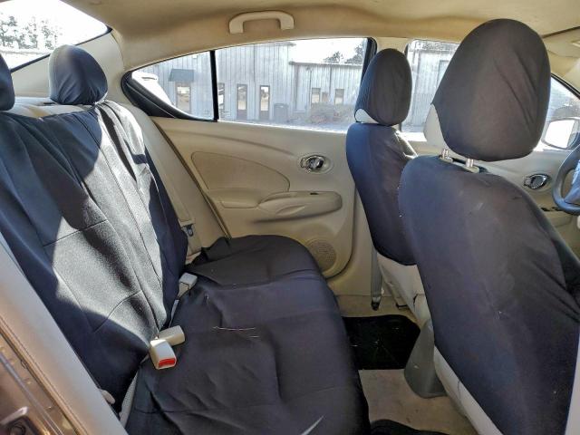 Nissan Versa S Image 11
