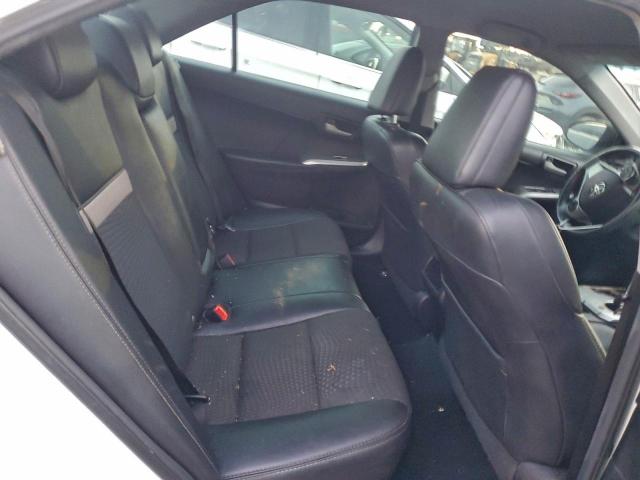 Toyota Camry L Image 11