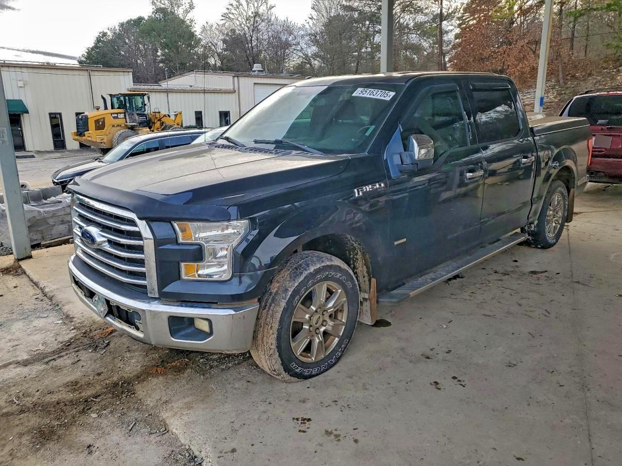 Ford F-150 Supercrew Image 1