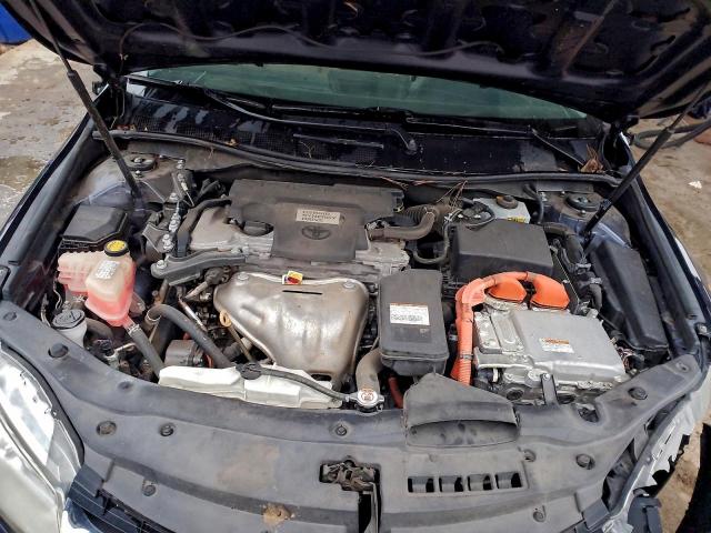 Toyota Camry Hybrid Image 8