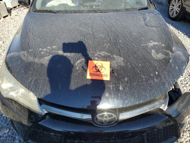 Toyota Camry Le Image 7