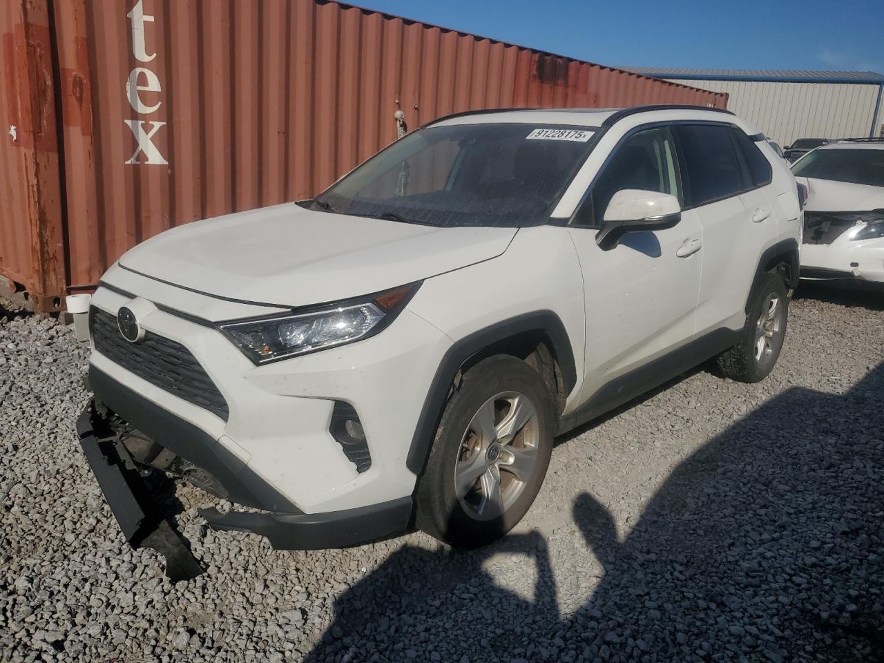 Toyota RAV4 Xle Image 1