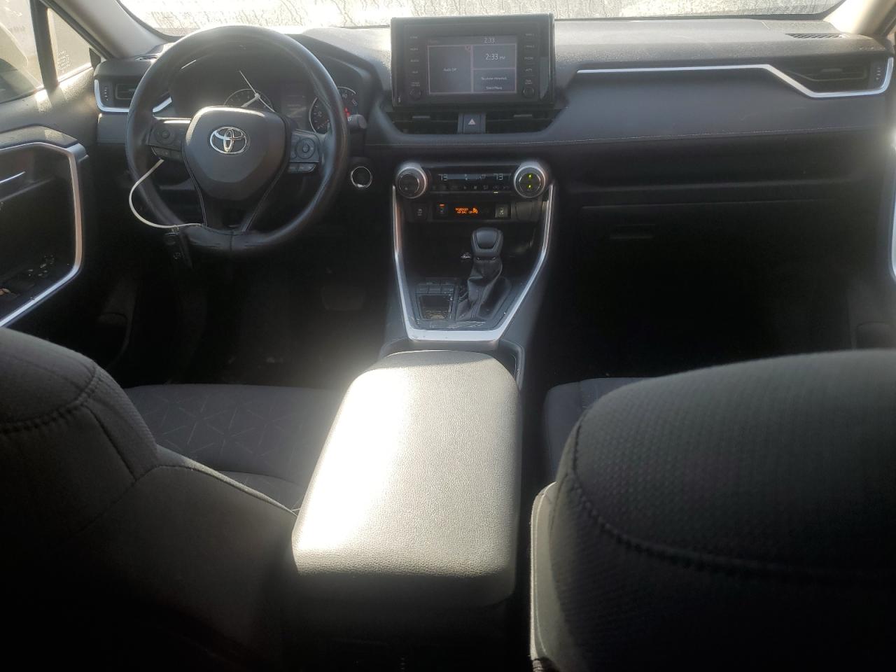 Toyota RAV4 Xle Image 5