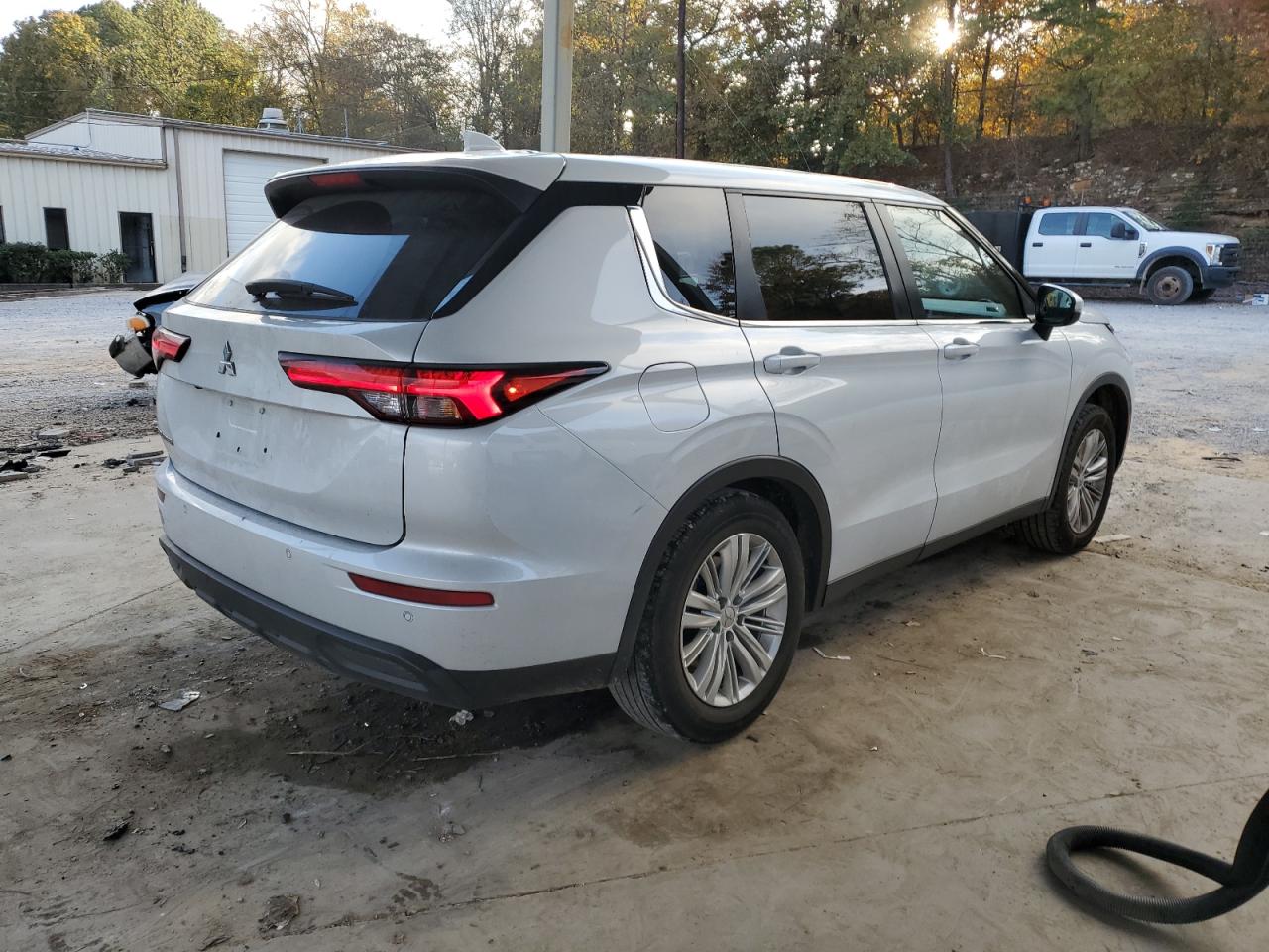 Mitsubishi Outlander Es Image 4