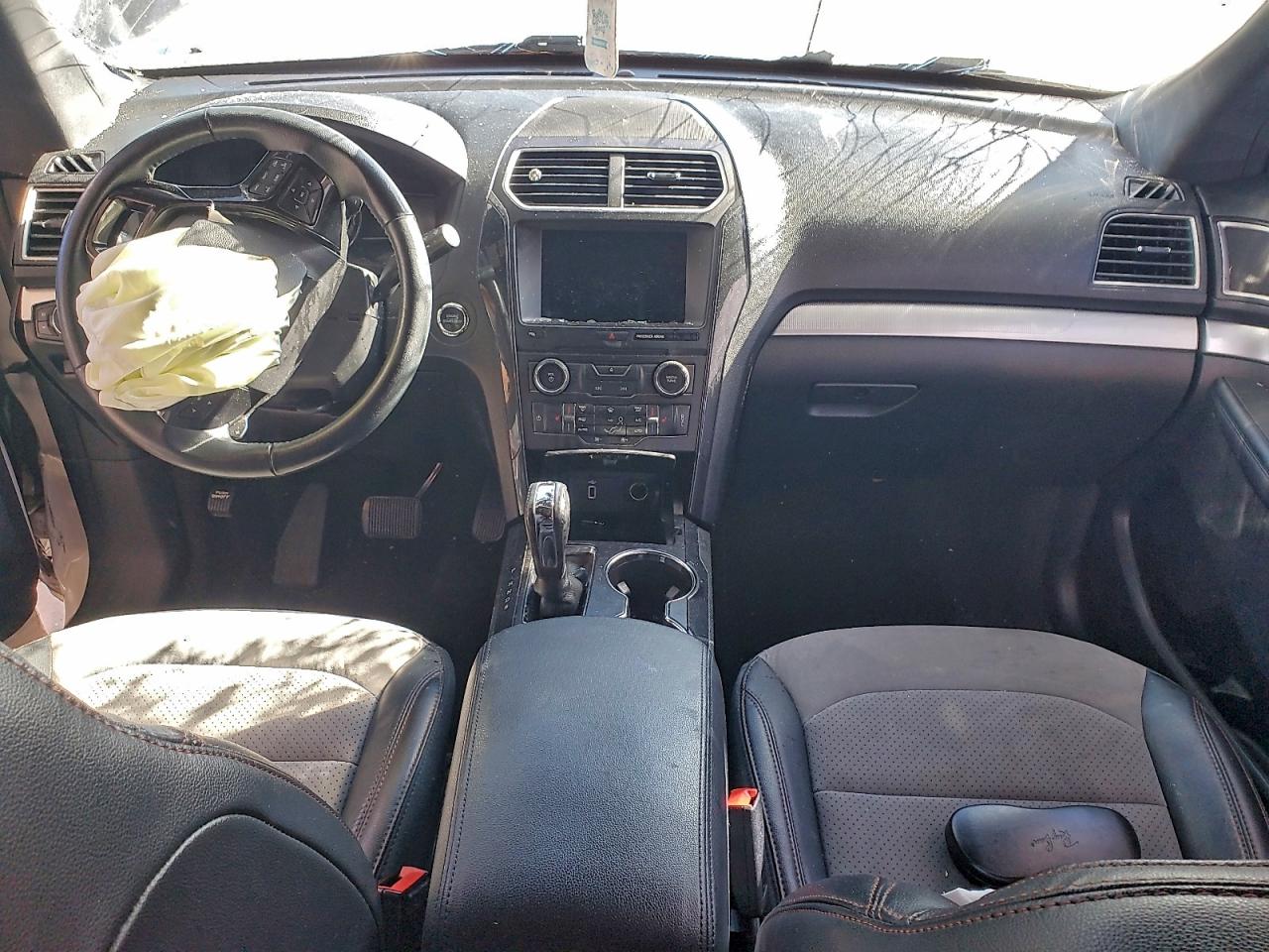 Ford Explorer Xlt Image 5