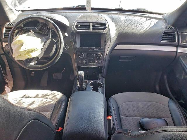 Ford Explorer Xlt Image 5