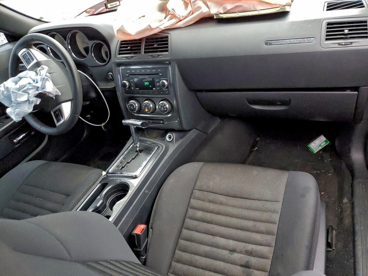 Dodge Challenger Sxt Image 7