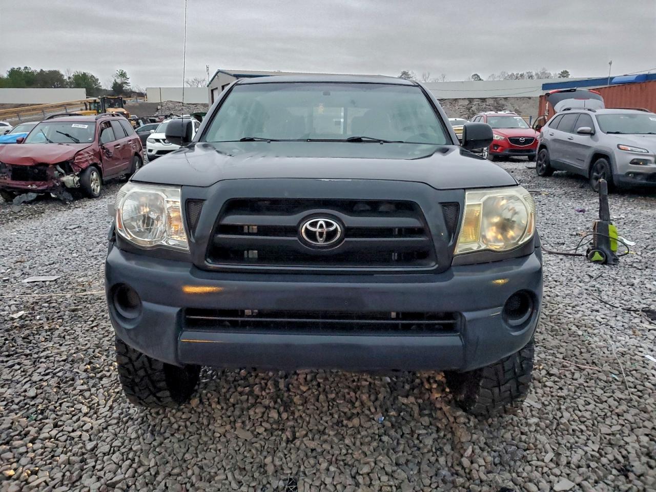 Toyota Tacoma Double Cab Image 8
