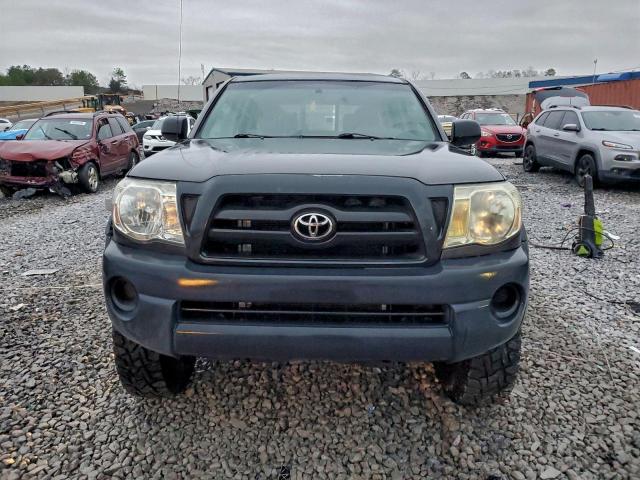 Toyota Tacoma Double Cab Image 8