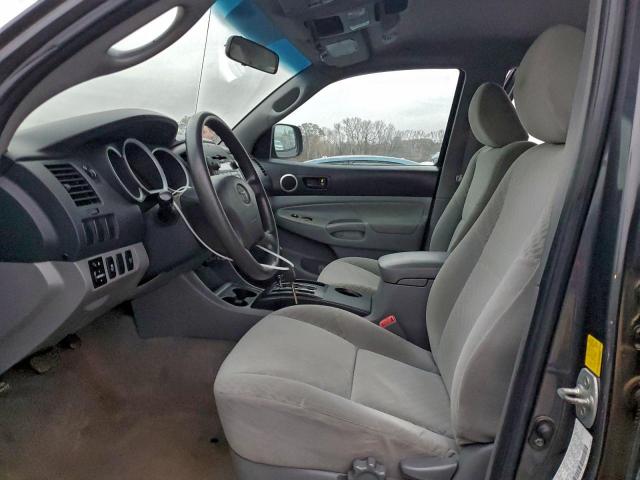 Toyota Tacoma Double Cab Image 10