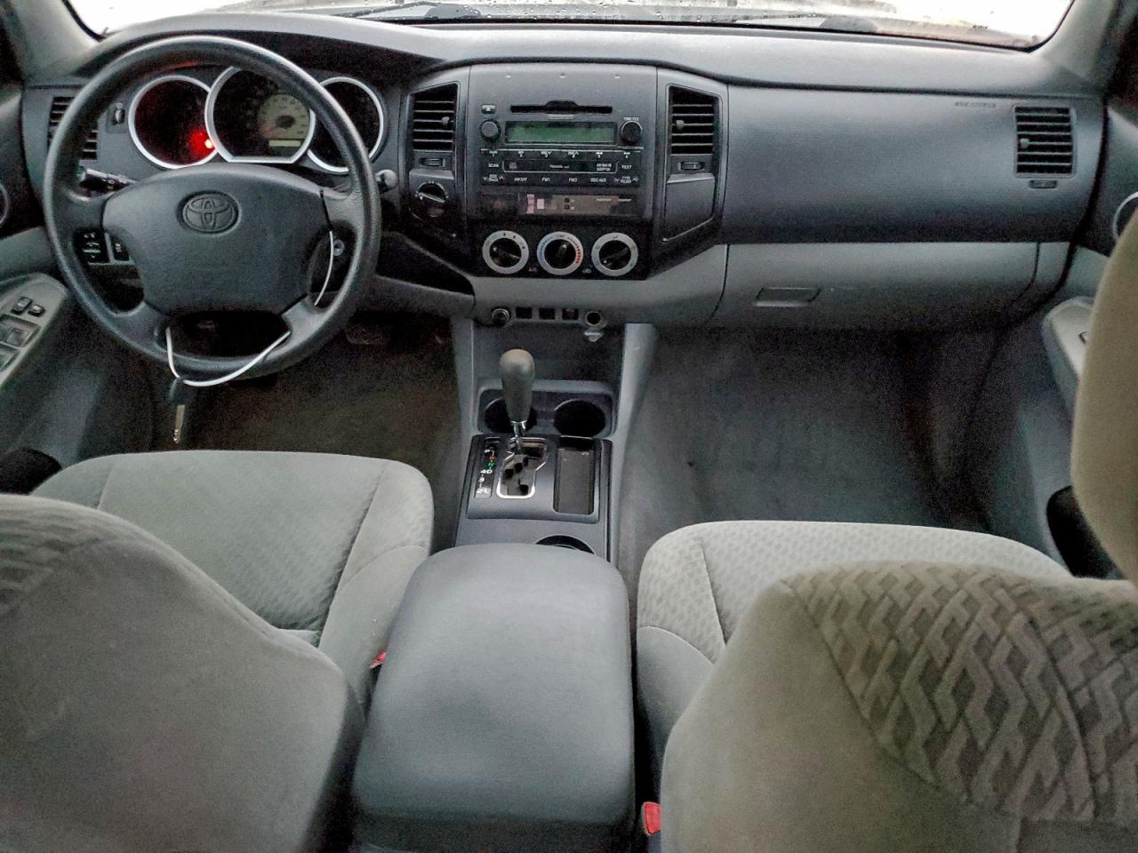 Toyota Tacoma Double Cab Image 7