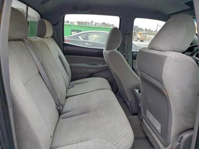 Toyota Tacoma Double Cab Image 6