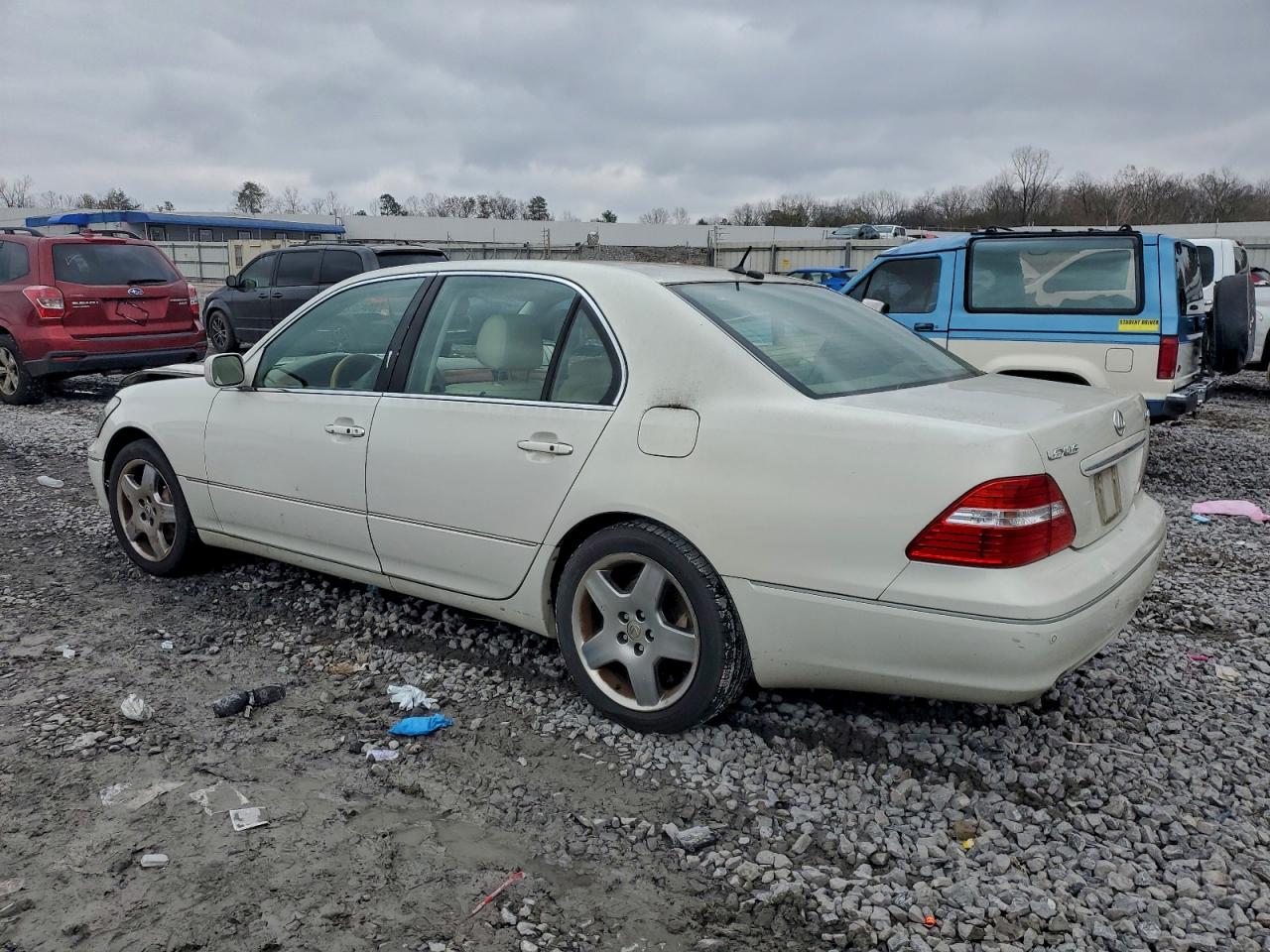 Lexus LS 430 Image 4