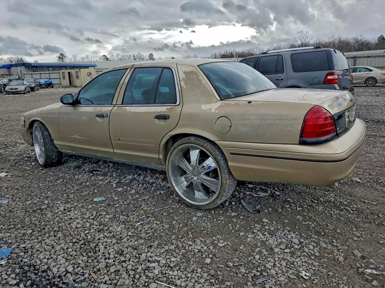 Ford Crown Vic Police Interceptor Image 2