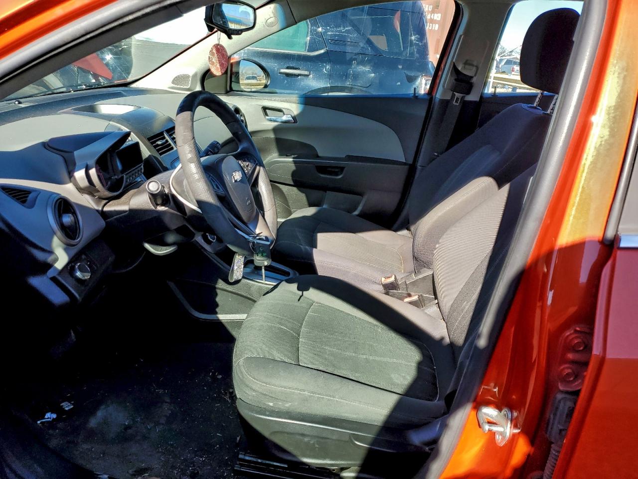 Chevrolet Sonic Lt Image 8