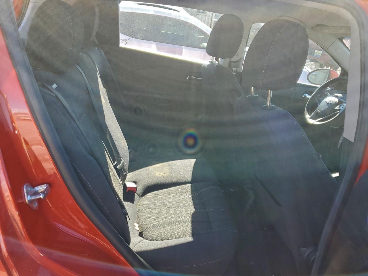 Chevrolet Sonic Lt Image 6