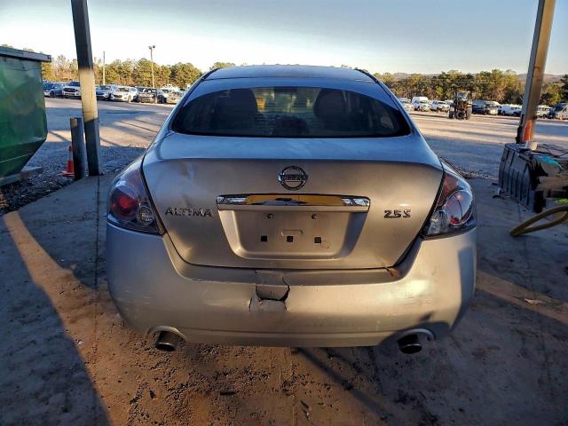 Nissan Altima 2.5 Image 12