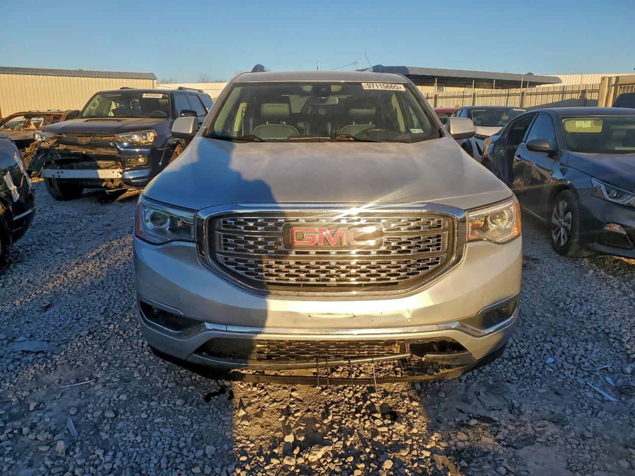 GMC Acadia Denali Image 11