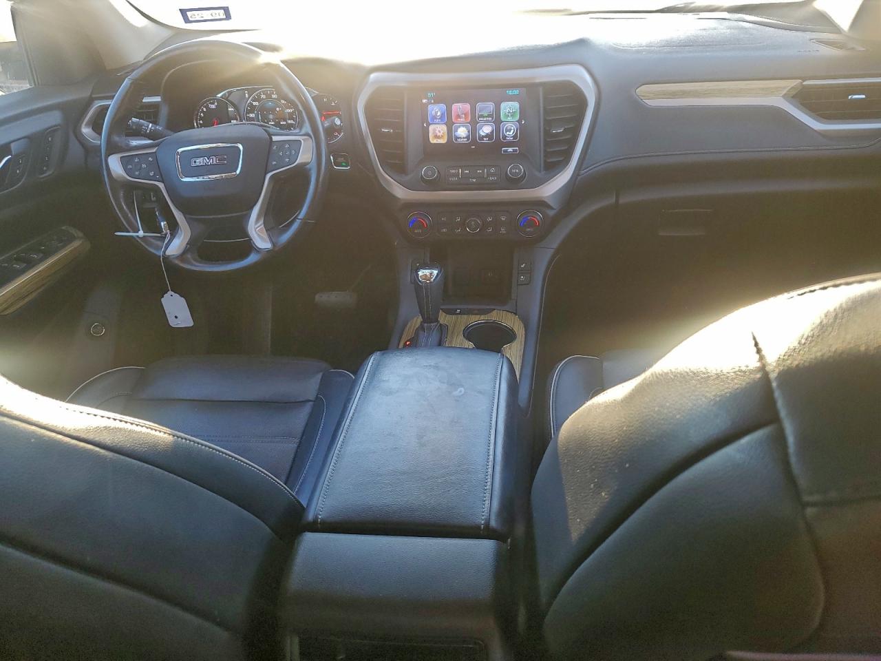 GMC Acadia Denali Image 10