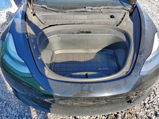 Tesla Model 3 Image 4