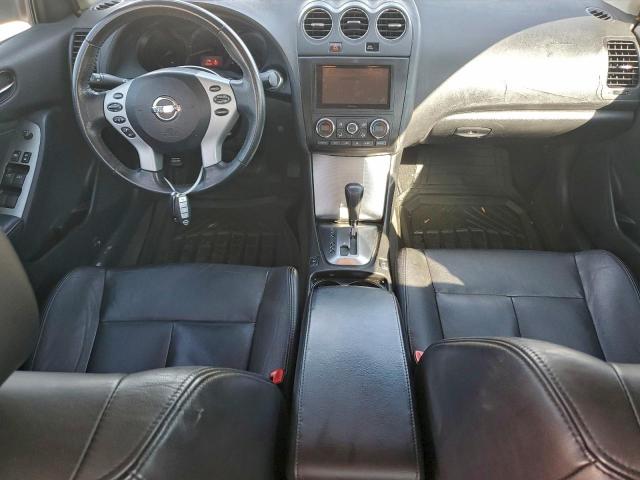 Nissan Altima 2.5 Image 6