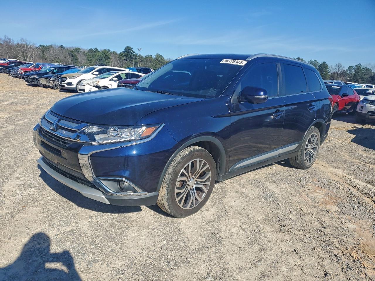Mitsubishi Outlander Se Image 1