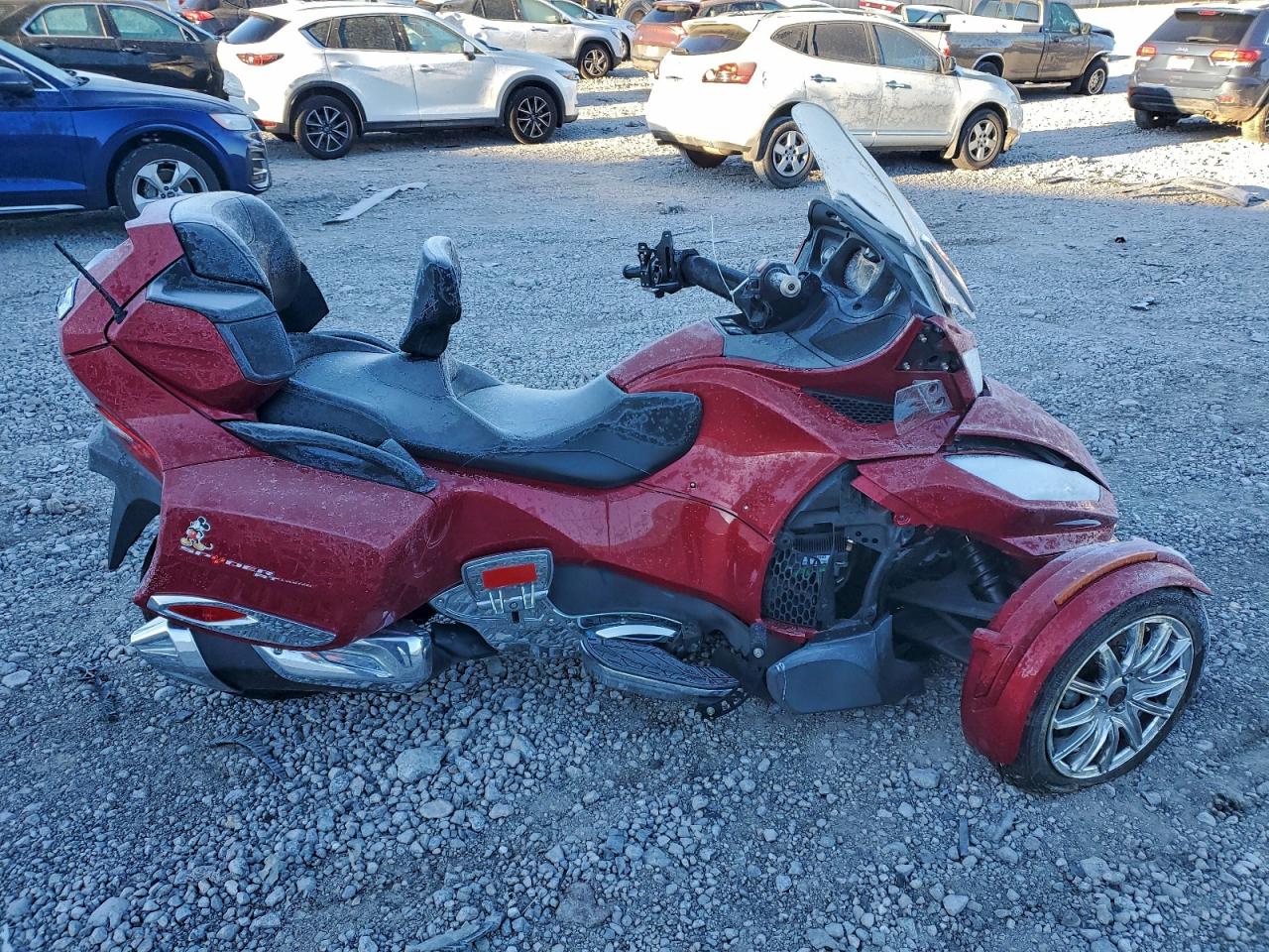 Can-Am Spyder Rt Image 1
