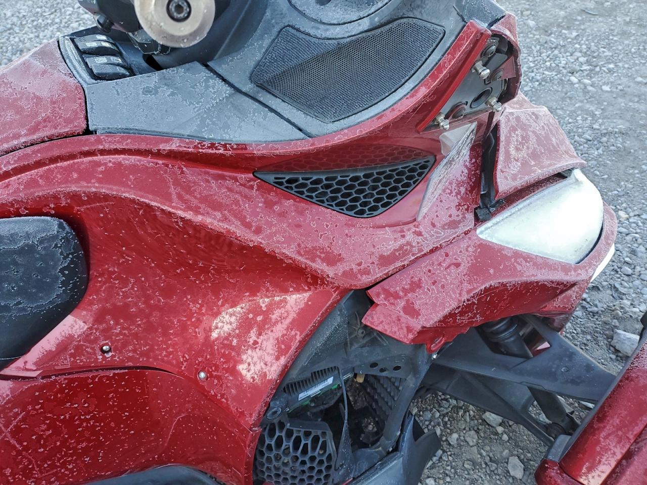 Can-Am Spyder Rt Image 7