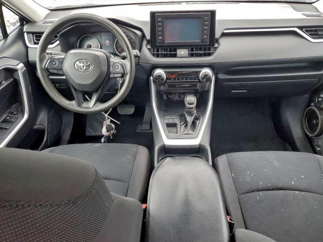 Toyota RAV4 Le Image 6