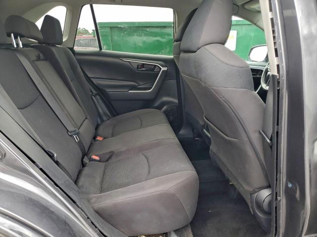 Toyota RAV4 Le Image 12