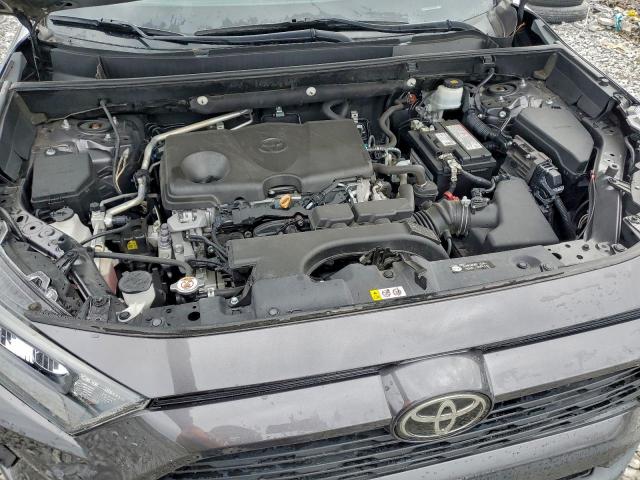 Toyota RAV4 Le Image 13