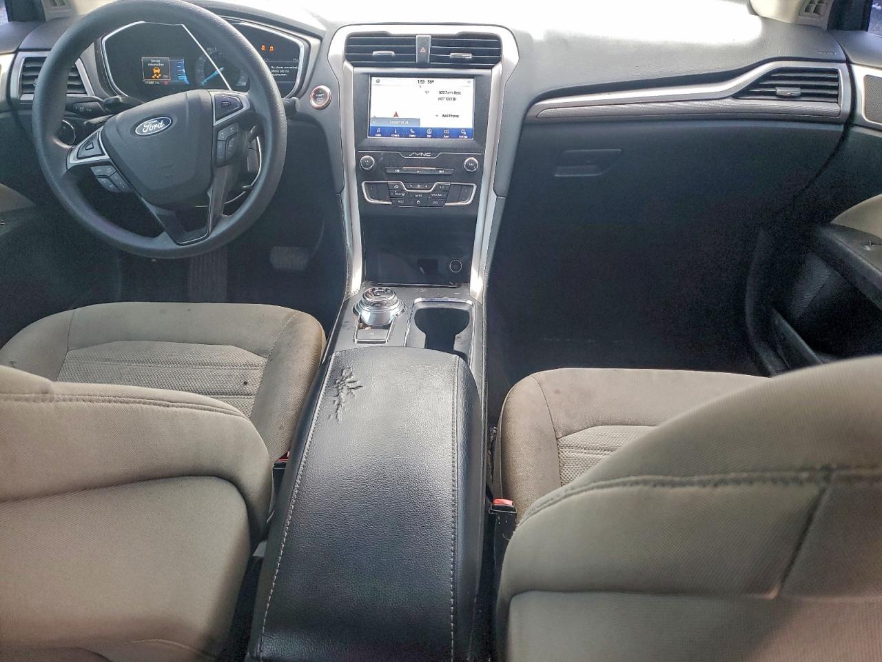 Ford Fusion S Image 2