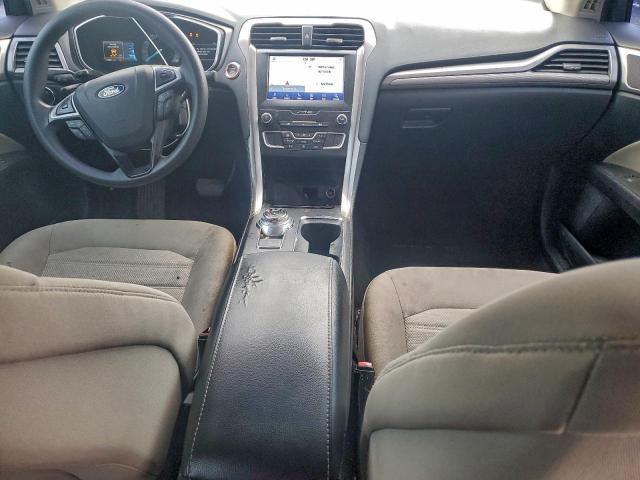 Ford Fusion S Image 2