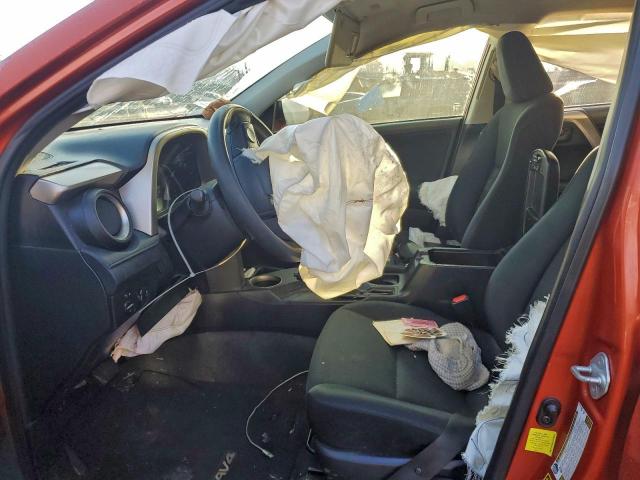 Toyota RAV4 Le Image 12