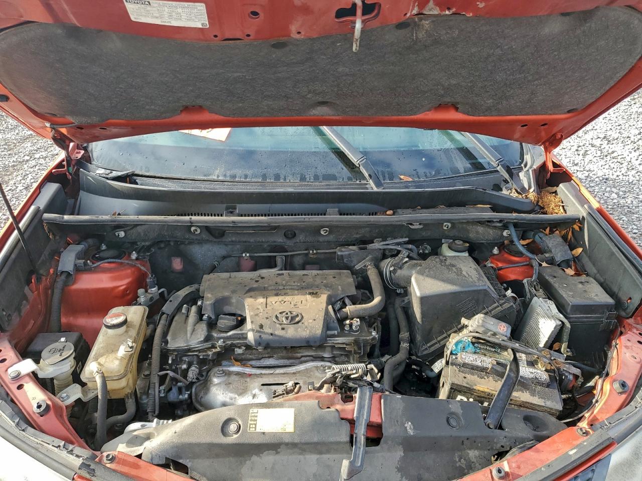 Toyota RAV4 Le Image 2