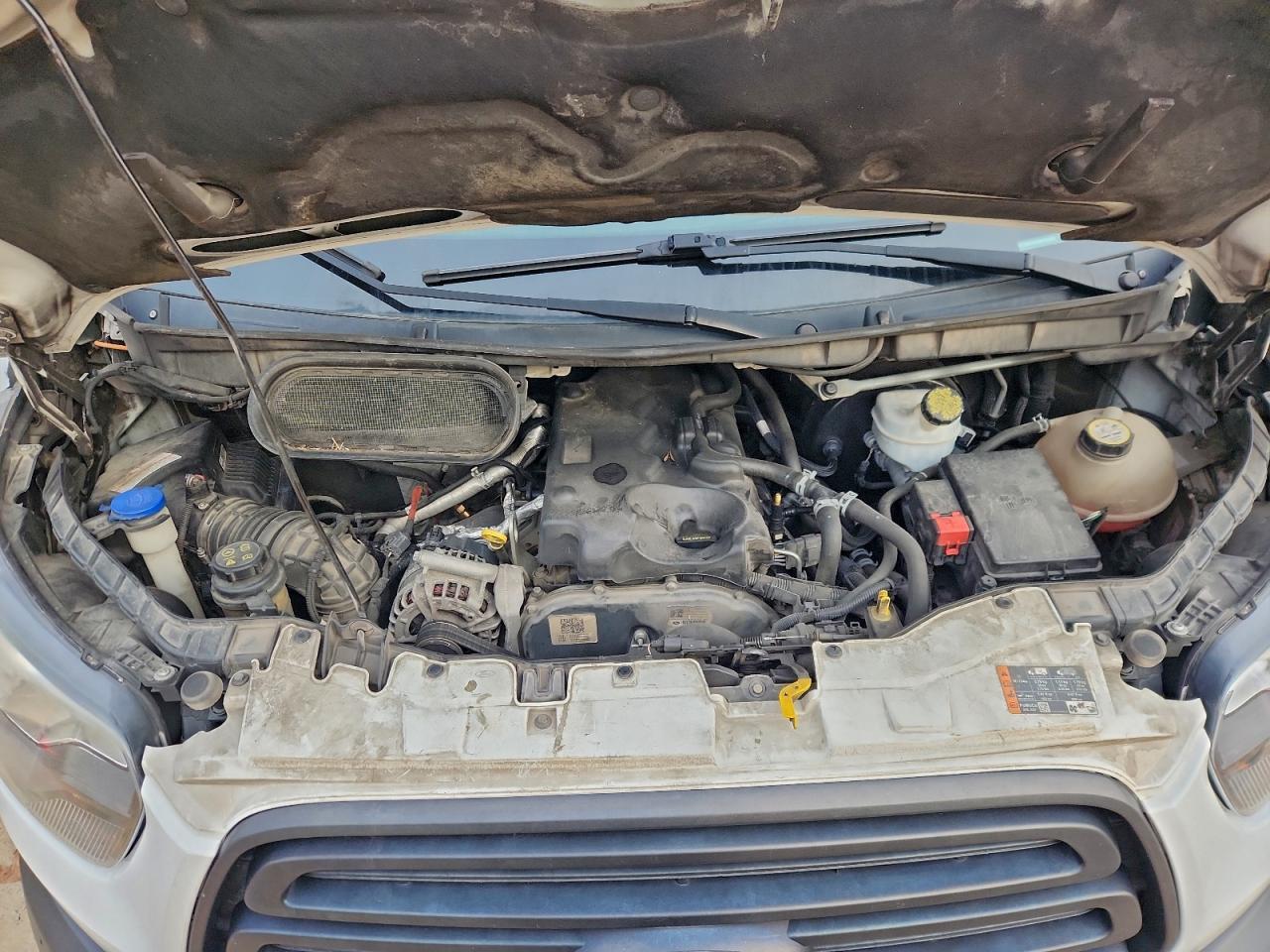Ford Transit T-350 Image 11