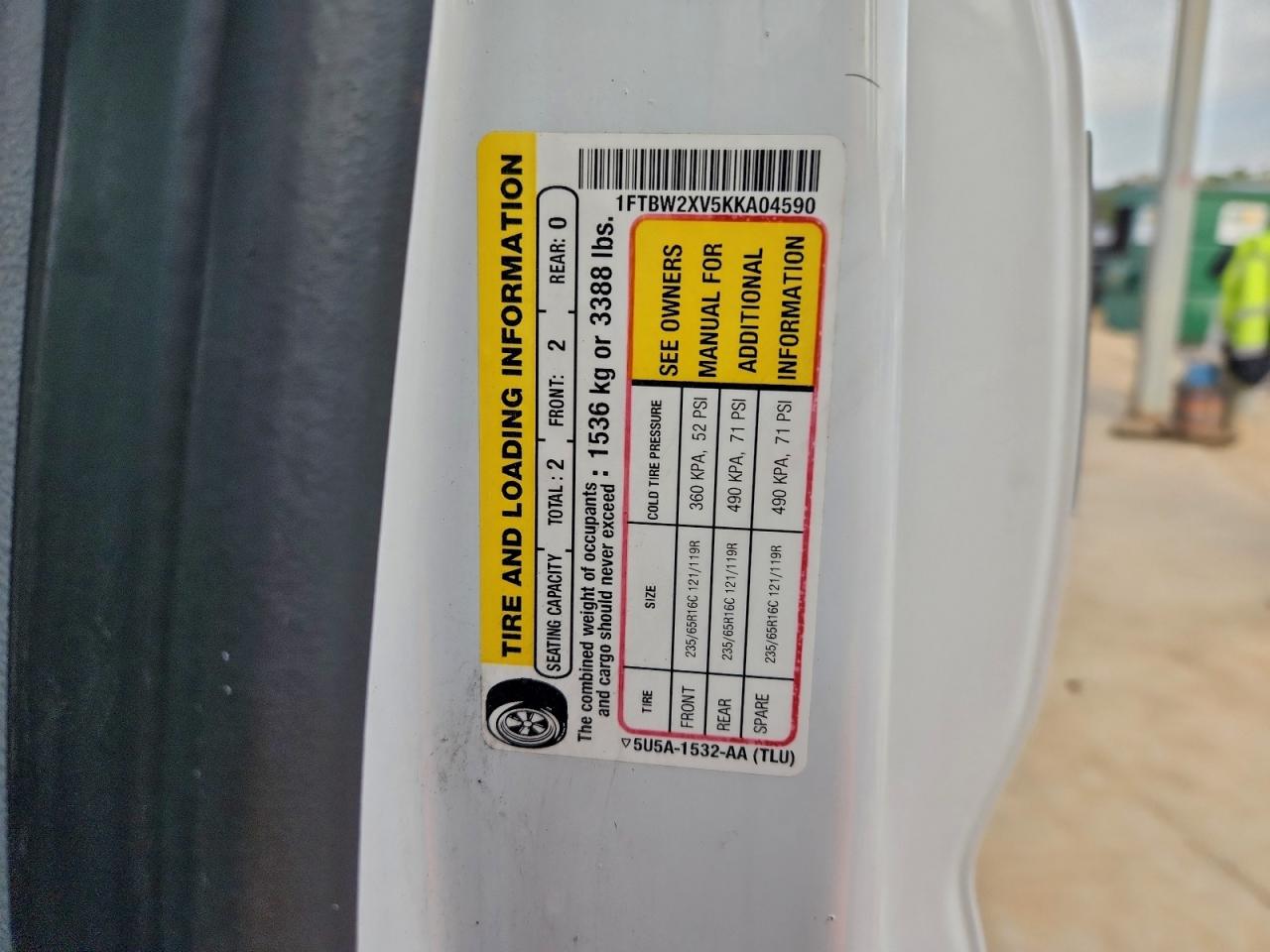 Ford Transit T-350 Image 10