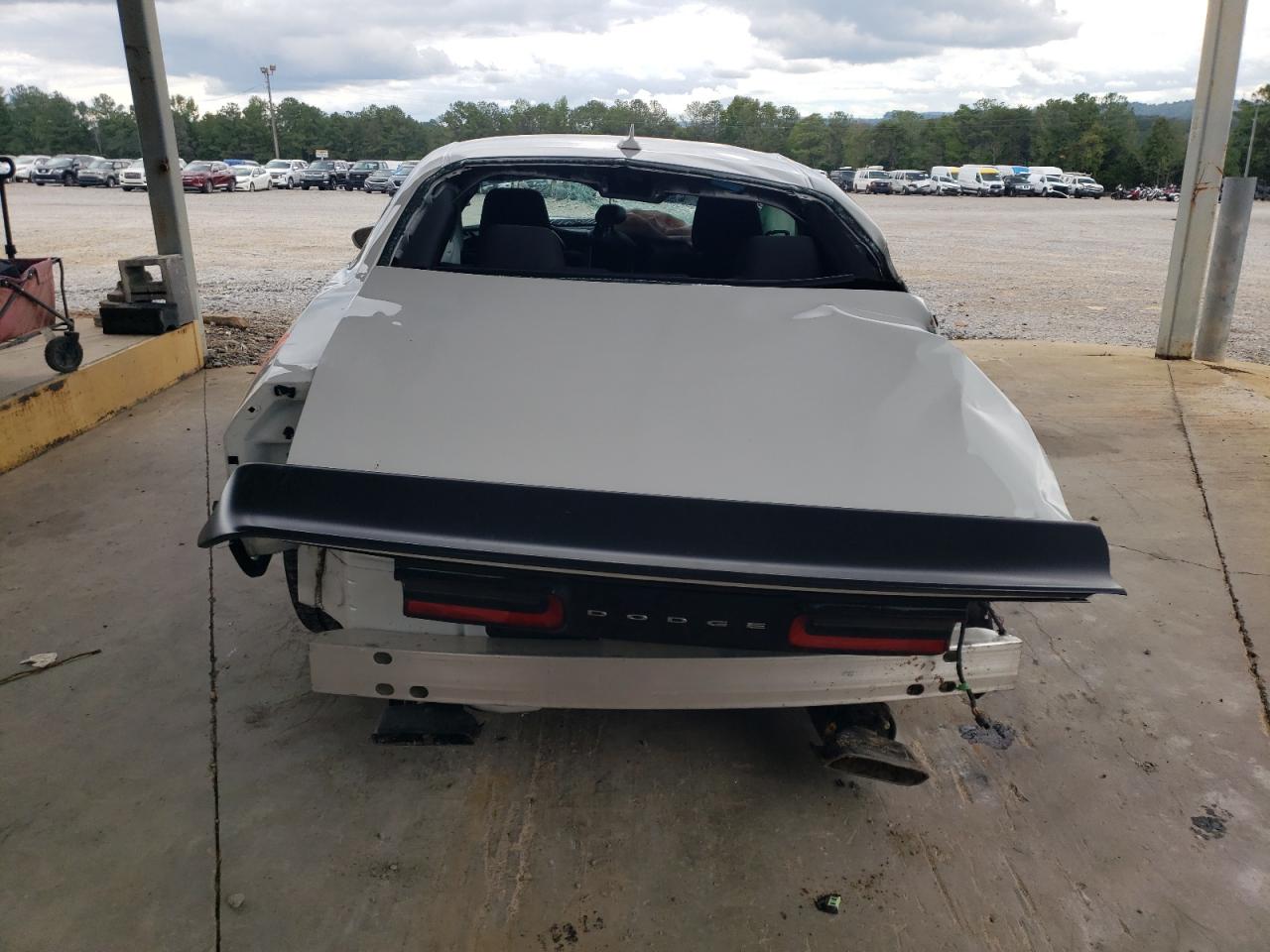 Dodge Challenger Srt Hellcat Image 10