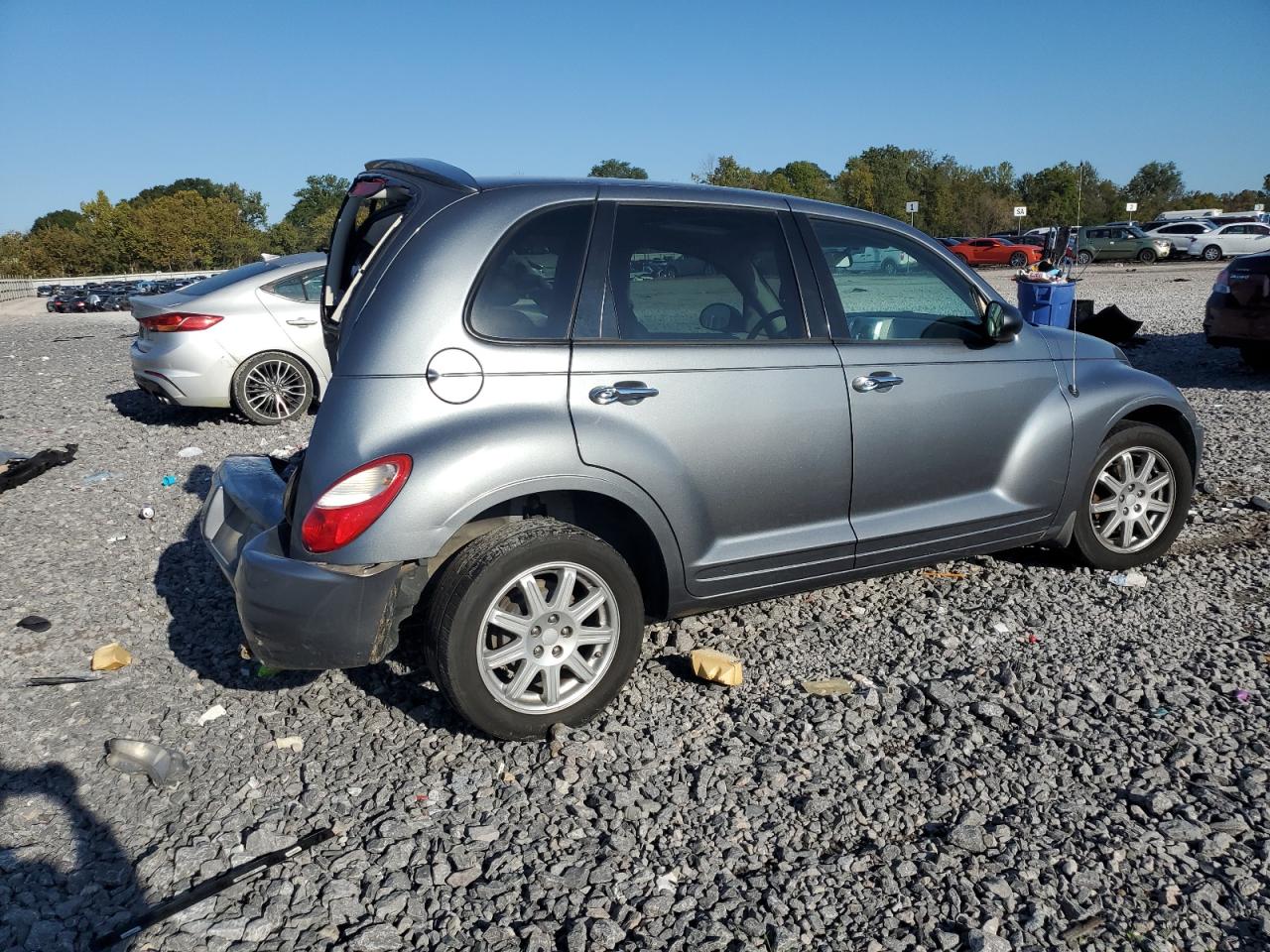 Chrysler PT Cruiser Touring Image 11