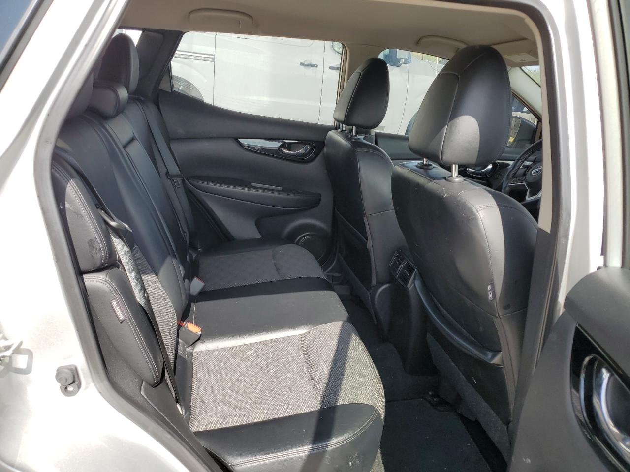 Nissan Rogue Sv Image 8