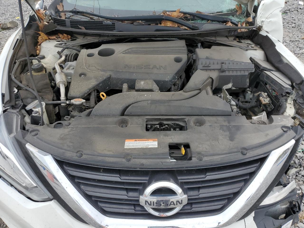 Nissan Altima 2.5 Image 11