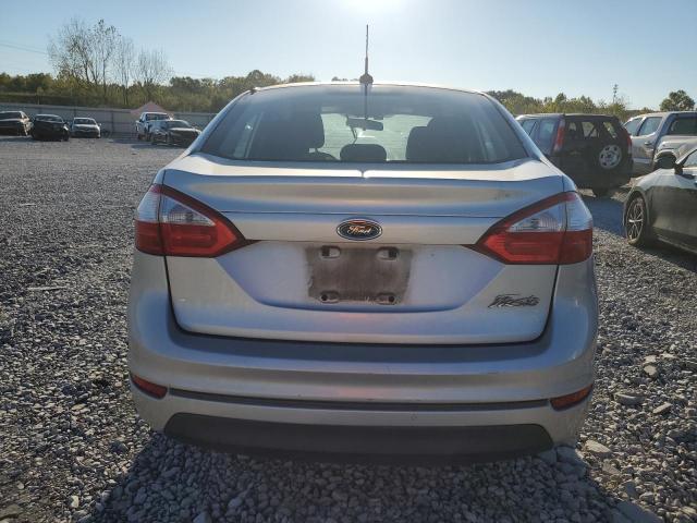 Ford Fiesta S Image 6