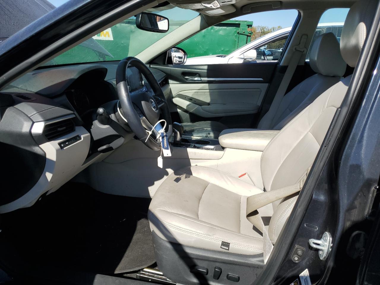 Nissan Altima Sv Image 4