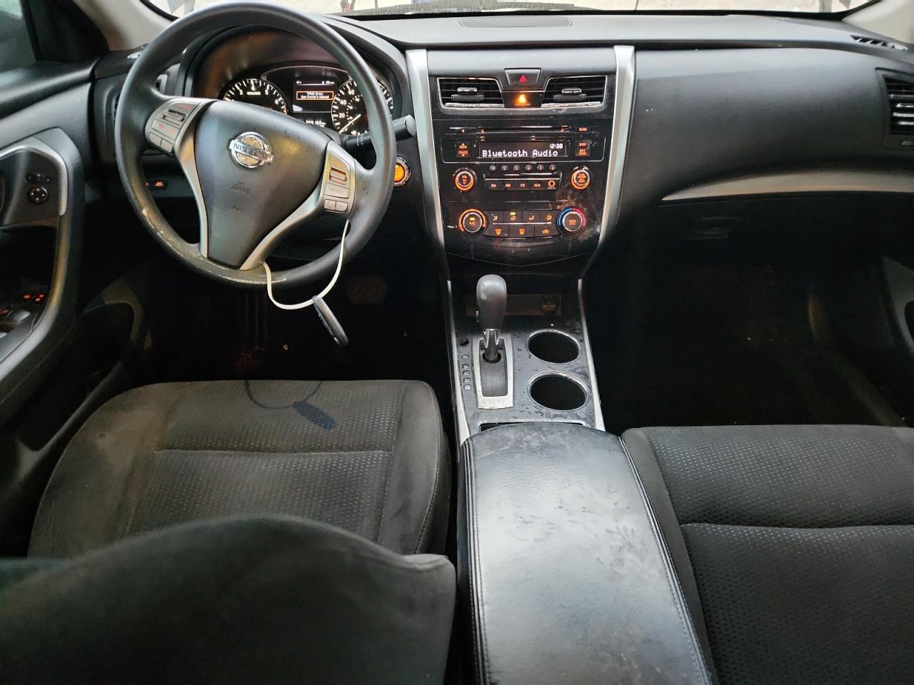 Nissan Altima 2.5 Image 9